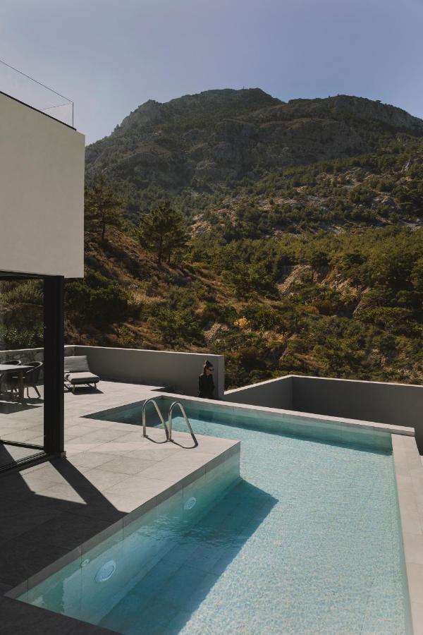 Aposperia Memorable Living *